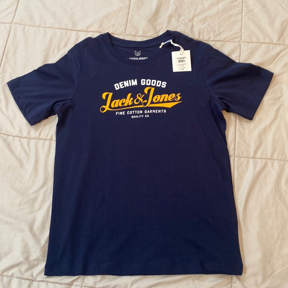 NWT Jack & Jones t-shirt